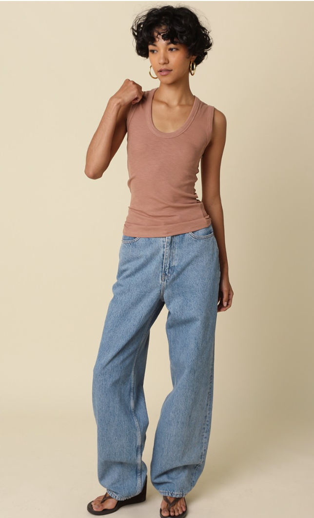 Scoop Tank