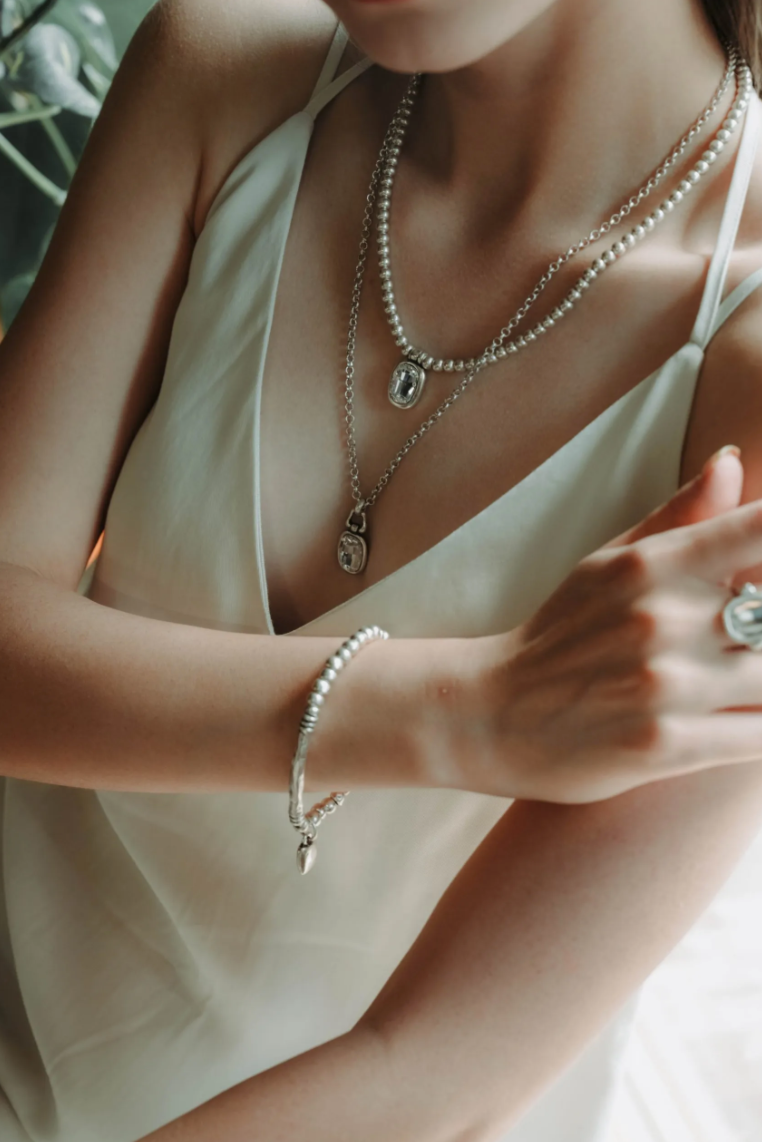 Amira Necklace